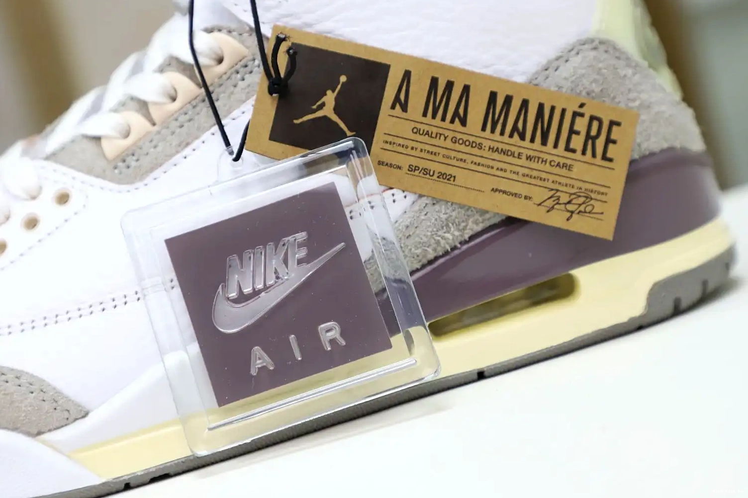 AIR Kimikick X 3 JORDAN WMNS MANIÉRE 0404